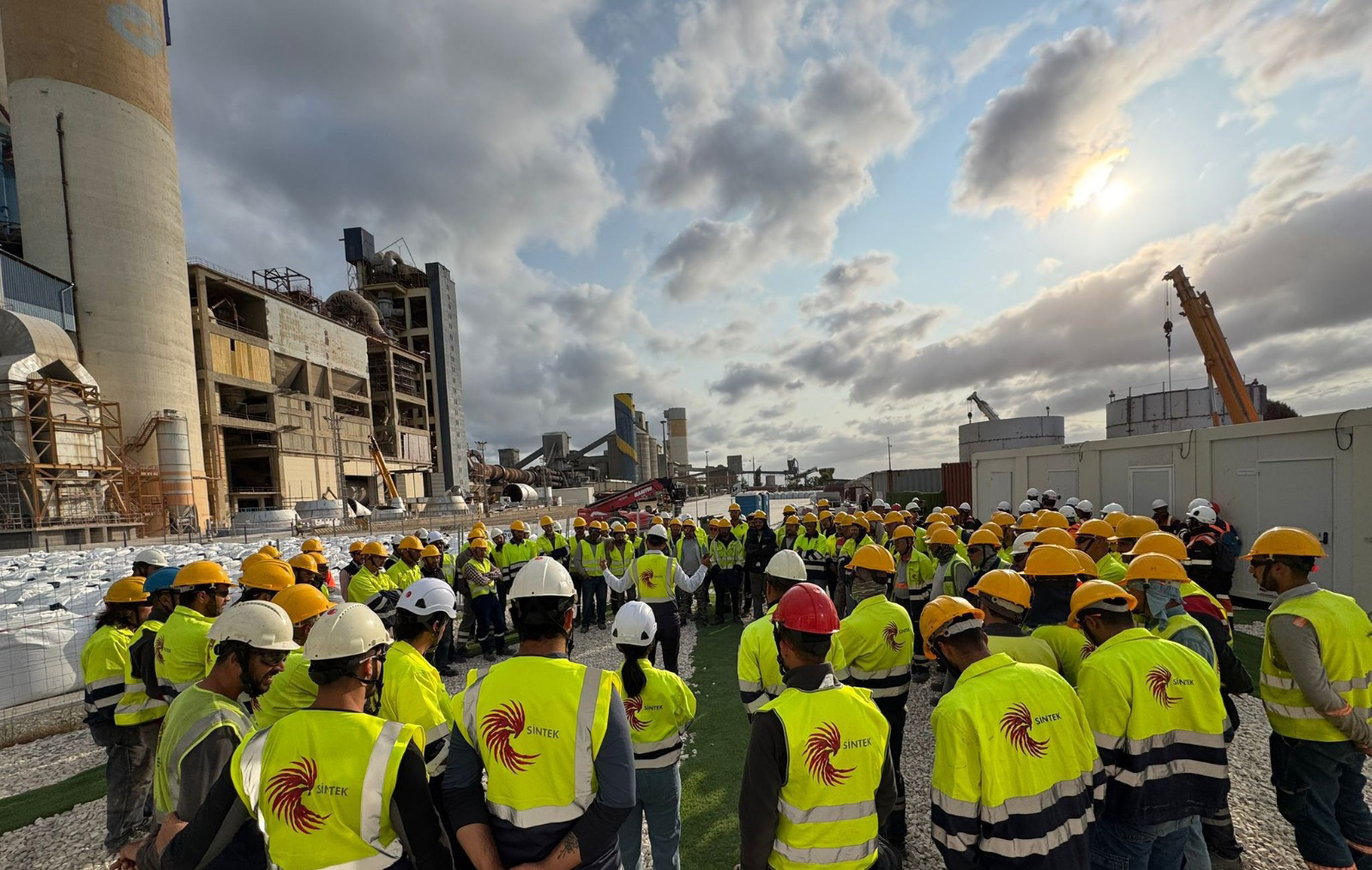 İSG’Yİ TEMEL ALAN YÖNETİM ANLAYIŞIMIZLA 2,5 MİLYON ADAM/SAATLİK ÇALIŞMA SÜRESİNİ KAZASIZ TAMAMLADIK